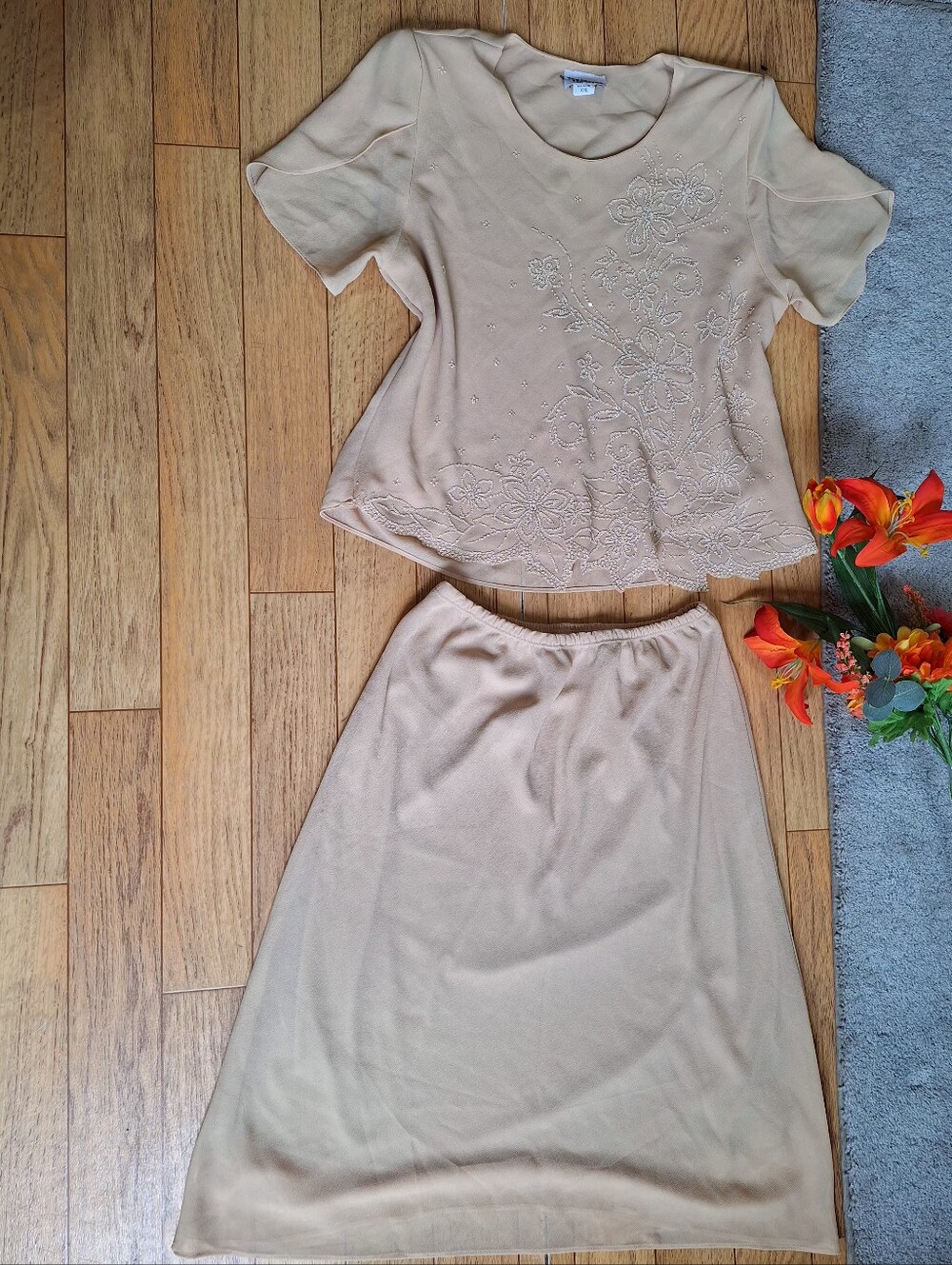 Vintage Top Shoice Fashion Women's Two-Piece Beige Skirt and Blouse Set Sz Xl